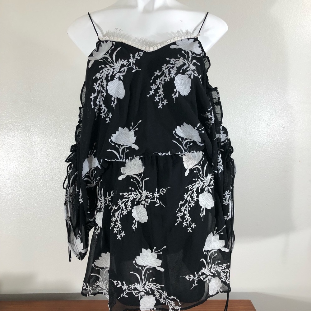 Alice + Olivia Holden Cold Shoulder Embroidered Chiffon Dress Size Medium - Picture 3 of 15